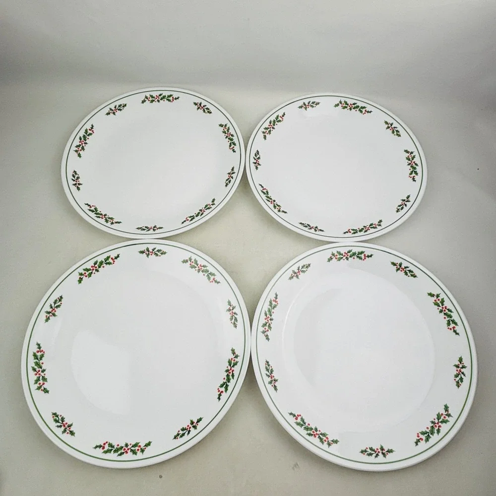 Vintage Corelle Winter Holly Dinner Plates Set of 4 Black Vein Christmas Holiday